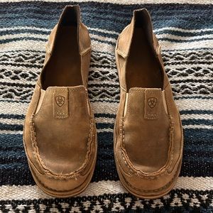 Women’s Ariat shoes